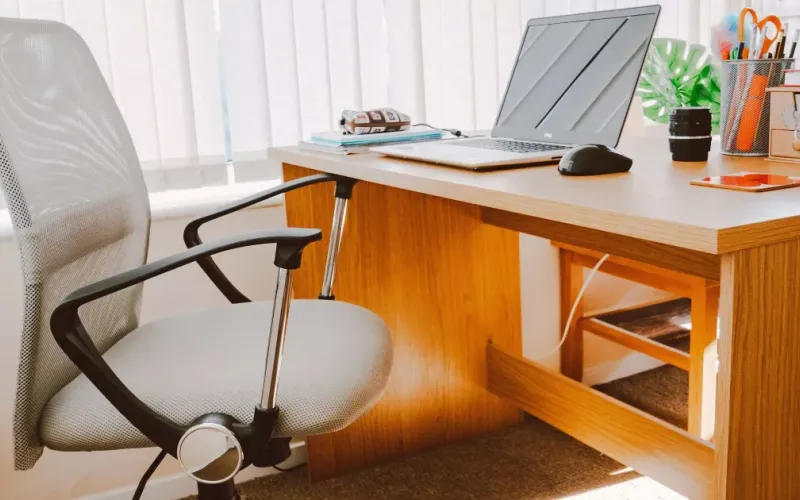 Comercializamos materiales, equipos y muebles de oficina